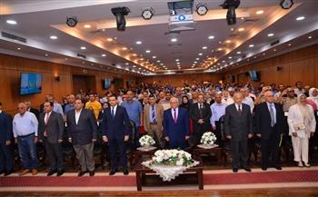 محافظ بورسعيد يشهد الندوة التثقيفية "أكتوبر إرادة وطن"  