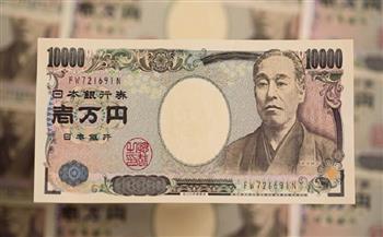 ​الين الياباني يتراجع لأدنى مستوى منذ 32 عاما أمام الدولار