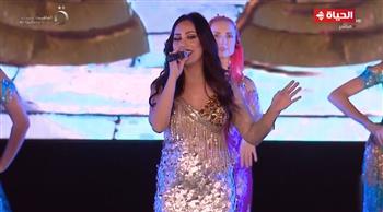 عرض «حلاوة شمسنا وخفة ضلنا» بشكل مختلف في افتتاح مهرجان الموسيقى العربية (فيديو)