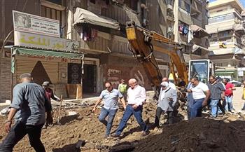محافظ بورسعيد يتفقد معدلات العمل في تطوير ورفع كفاءة منطقة شباب المدينة بحي الزهور 