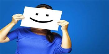 دراسة تؤكد: الابتسامة تقي من الاكتئاب ولو كانت زائفة
