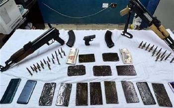 ضبط مسلحين اثنين بحوزتهما كمية من المخدرات قبل ترويجها بالقاهرة