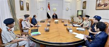 الرئيس السيسي يتابع المشروعات القومية للإنتاج الزراعي في توشكى ومستقبل مصر