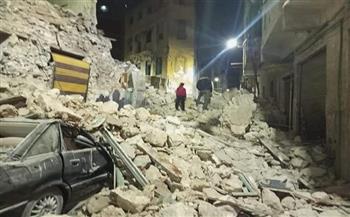 تحطم 3 سيارات في انهيار جزئي لعقار بالإسكندرية 