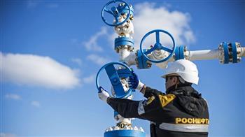 البنك الدولي يستبعد نجاح مقترح تحديد سعر النفط الروسي