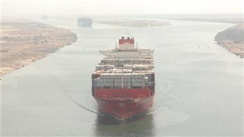 عبور 65 سفينة في قناة السويس بحمولات 3.7 مليون طن