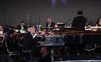 قبطان الموسيقى عمر خيرت يُبْحِر مع جمهور مسرح النافورة بمهرجان الموسيقى العربية