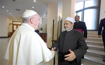 "حكماء المسلمين" يناقش سبل تعزيز الحوار الإسلامي المسيحي بحضور الطيب وفرنسيس