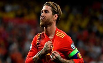 تقارير: بيكيه وراموس ضمن قائمة إسبانيا الأولية لكأس العالم 
