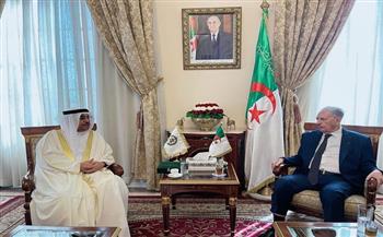 "العسومي" يبحث مع رئيس مجلس الأمة الجزائري سبل تعزيز التعاون لدعم القضايا العربية
