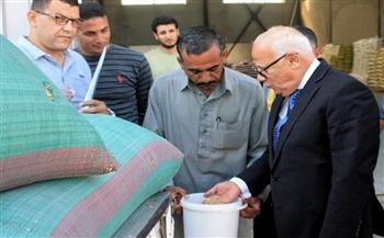 محافظ بورسعيد يتفقد مضرب الأرز بجنوب المحافظة