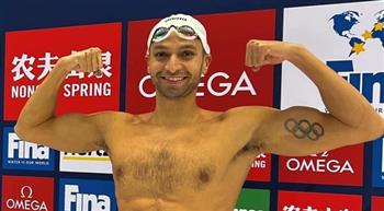 وزير الرياضة يهنىء مروان القماش بعد فوزه ببطولة العالم للسباحة بكندا