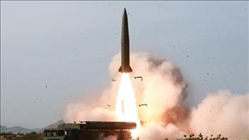 الجارديان: إطلاق كوريا الشمالية صاروخاً باليستياً فوق اليابان سابقة خطيرة لم تحدث منذ سنين