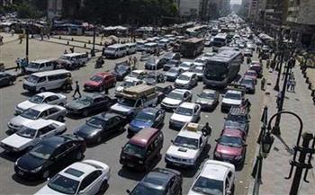 النشرة المرورية.. كثافات عالية بشوارع القاهرة والجيزة (فيديو)