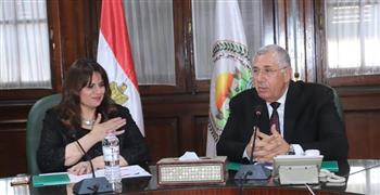 وزيرا الزراعة والهجرة يبحثان تشجيع المصريين بالخارج على الاستثمار في المجال الزراعي