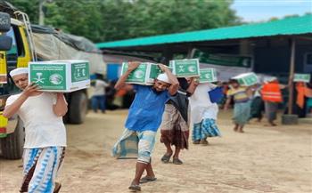 مركز الملك سلمان للإغاثة يوزع 2.625 سلة غذائية للاجئين الروهينجا في بنجلاديش