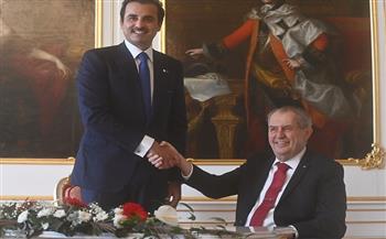 أمير قطر والرئيس التشيكي يبحثان علاقات التعاون بين البلدين