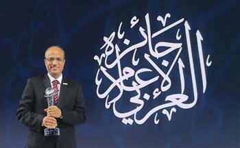 حسين الزناتى يفوز بجائزة الصحافة العربية عن فئة صحافة الطفل