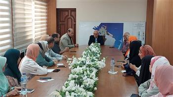 محافظ بورسعيد يلتقي العاملين بمجلس مدينة بورفؤاد