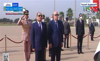الرئيس السيسي يصل الجزائر للمشاركة بالقمة العربية