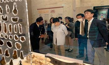 محافظ طوكيو تزور المتحف القومي للحضارة المصرية
