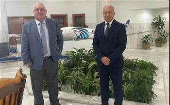 رئيس مصر للطيران يبحث مع أمين عام «الأكو» دور صناعة الطيران في تحقيق التنمية المستدامة