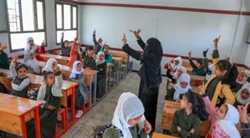 اليمن.. قرار يمنع طالبات المدارس من الضحك في الرحلات