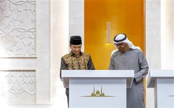 رئيس الإمارات يفتتح "مسجد الشيخ زايد" في إندونيسيا
