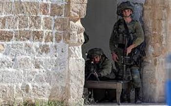 مقتل إسرائيلي برصاص جيش بلاده بعد الاشتباه في محاولته تنفيذ "عملية طعن"
