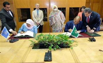جامعة الدول العربية وبرنامج الأمم المتحدة للمستوطنات البشرية يوقعان مذكرة تفاهم لتعزيز التعاون
