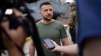 زيلينسكي يحذر من احتمال وقوع المزيد من الهجمات الصاروخية ويؤكد أن أوكرانيا ستصمد