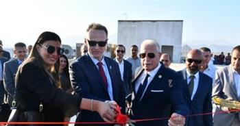 محافظ جنوب سيناء يفتتح محطة طاقة شمسية ومبنى خدمات ملحق بمنطقة المثلث الأخضر بشرم الشيخ