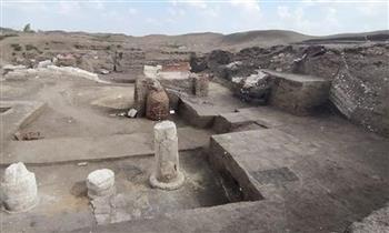 بعثة أثرية مصرية تكتشف بقايا صالة أعمدة معبد بوتو بمحافظة كفر الشيخ