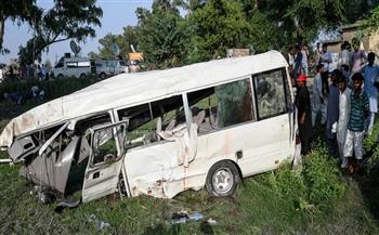 حادث سيارة في جنوب باكستان يخلف ما لا يقل عن 20 قتيلا و13 جريحا