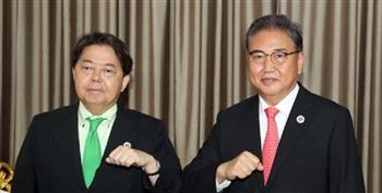 وزيرا خارجية كوريا الجنوبية واليابان يدينان إطلاق بيونج يانج لصاروخ باليستي عابر للقارات