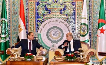 الرئيس السيسي يلتقي نظيره الجزائري على هامش القمة العربية 