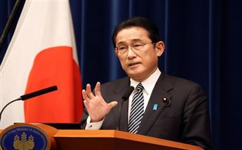 رئيس الوزراء الياباني يقيل وزير الشؤون الداخلية