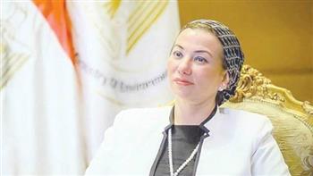 وزيرة البيئة تستعرض تقريرا حول نجاح مصر في استضافة مؤتمر المناخ «COP27»