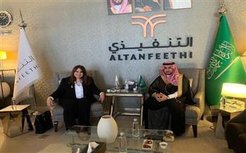 وزيرة الهجرة تصل الرياض للقاء أكبر جالية مصرية بالخارج