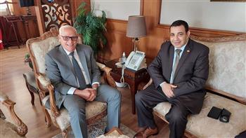 محافظ بورسعيد يستقبل رئيس الهيئة العامة للخدمات البيطرية  