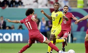 فيفا يُعلن حكم مباراة قطر والسنغال في كأس العالم 2022