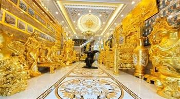 رجل أعمال فيتنامي يبني منزلا من الذهب «صور»