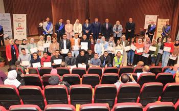 وزارة التضامن الاجتماعي تدعم الطلاب المتفوقين دراسيا بجامعة عين شمس