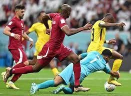 كأس العالم 2022.. قطر تصل ملعب الثمامة لمواجهة السنغال