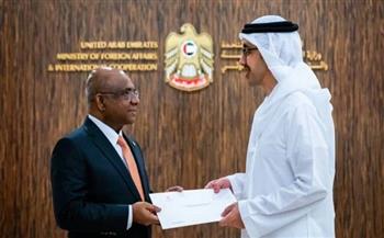 وزيرا خارجية الإمارات والصومال يبحثان سبل تعزيز العلاقات الثنائية بين البلدين