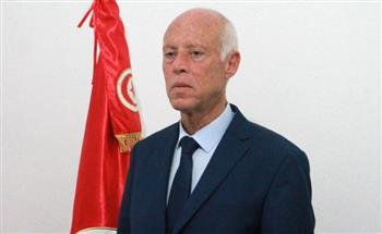 الرئيس التونسي يبحث مع وزير الخارجية الجزائري آفاق التعاون بين البلدين