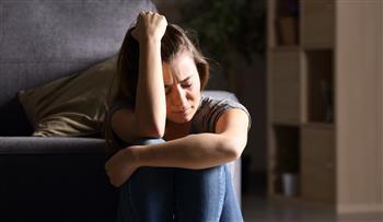 طبيب نفسي: النساء أكثر عرضة للاكتئاب الموسمي 4 أضعاف الرجال