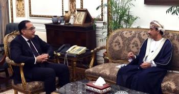 رئيس الوزراء يشيد بعمق العلاقات مع سلطنة عمان