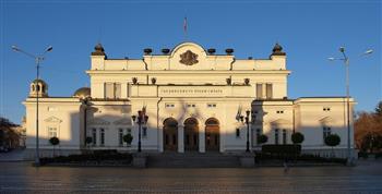 البرلمان البلغاري يقر مساعدات عسكرية إلى أوكرانيا