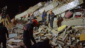 زلزال يضرب غربي تركيا وسط حالة من الذعر